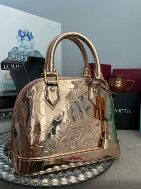 ✨Rose Gold Leather Top-Zip Satchel Bag with Gold Hardware✨Like New w/dustbag